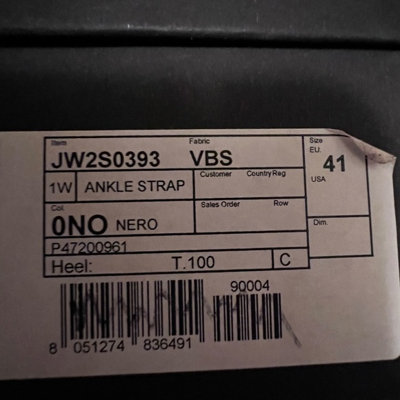 Valentino Garavani Rockstud T-strap Black Patent Leather Pumps Size 11 (… - Picture 5 of 13